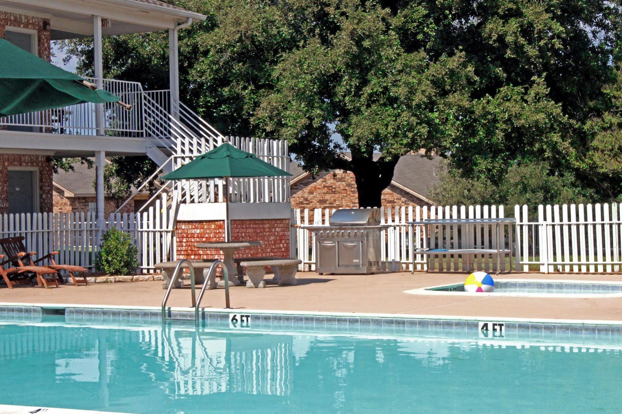 Lake View Inn Granbury Ngoại thất bức ảnh